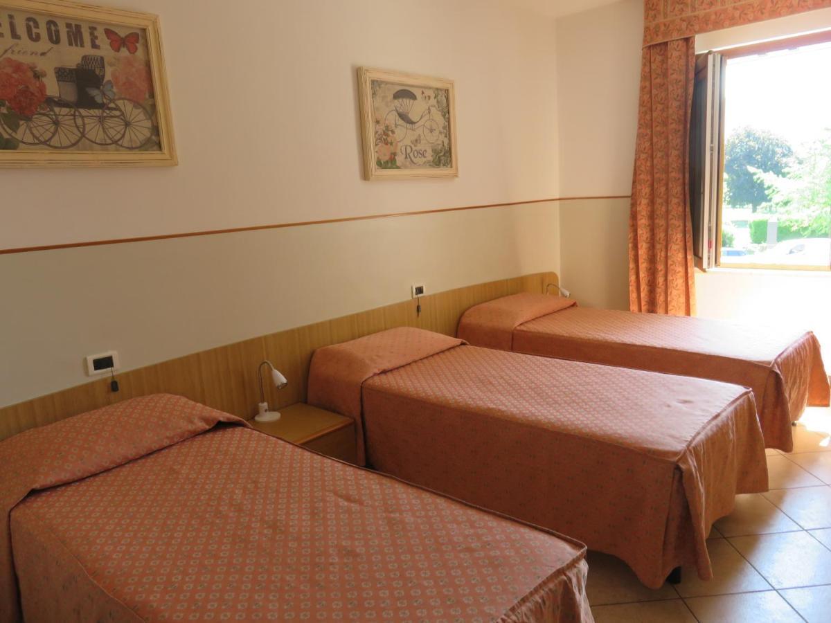 Hotel Da Si-Si Gemona del Friuli Exterior foto