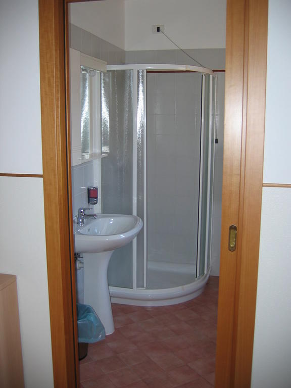 Hotel Da Si-Si Gemona del Friuli Cameră foto